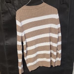 American Eagle Outfitters Tan and White Crewneck Sweater